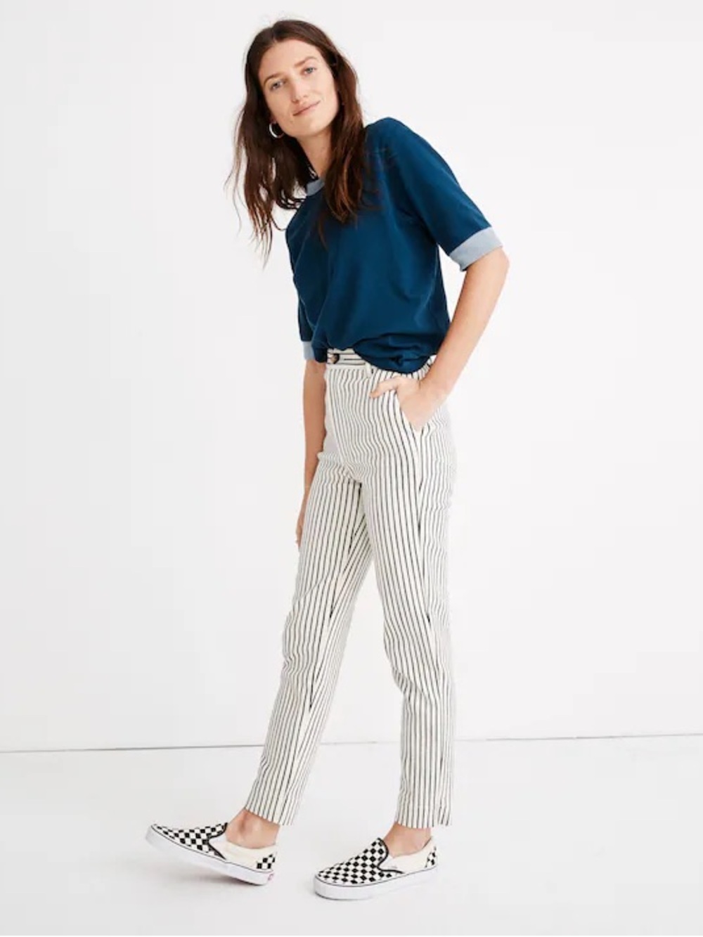 Madewell white & navy striped pants in a size 28 #madewell #stripes